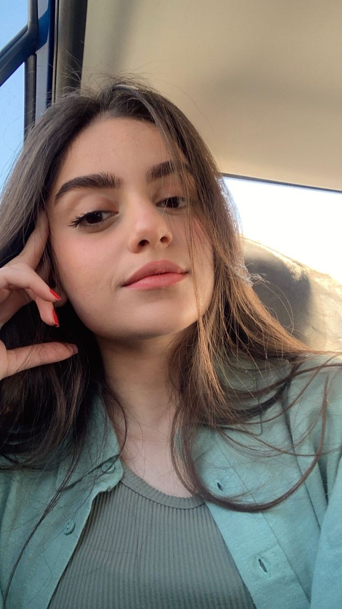 Cute-Urban-Girl-DP-1