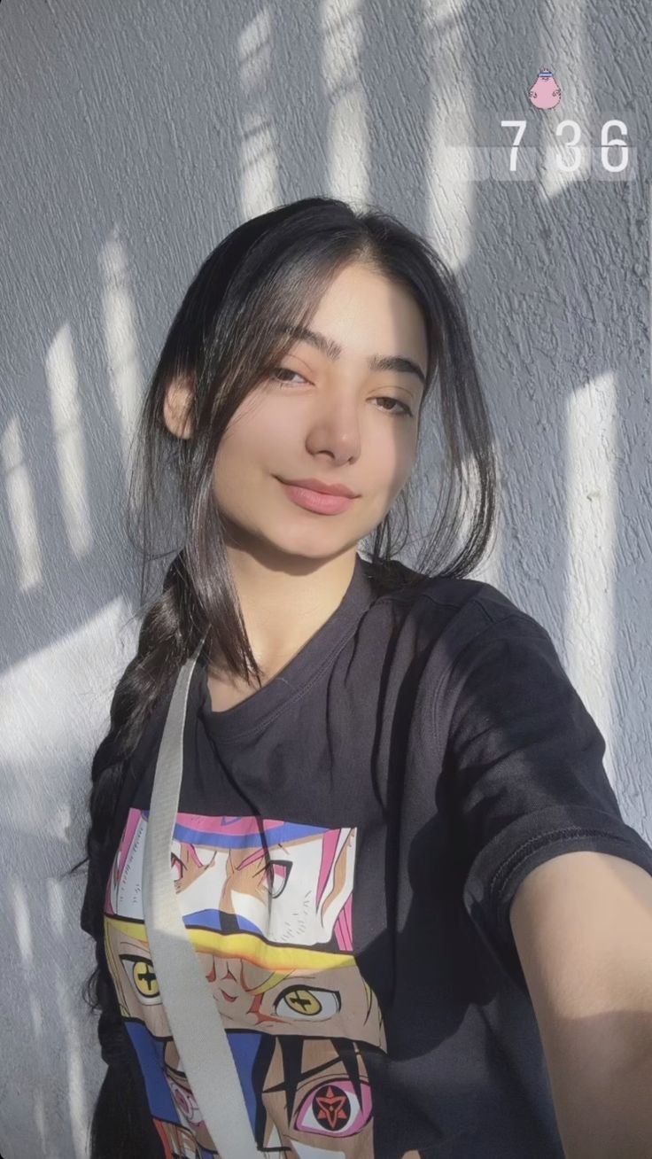 Stylish-Instagram-Girl-Pic