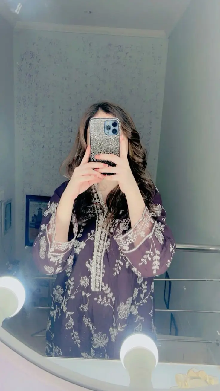 aesthetic-dp-for-instagram-for-girl-attitude