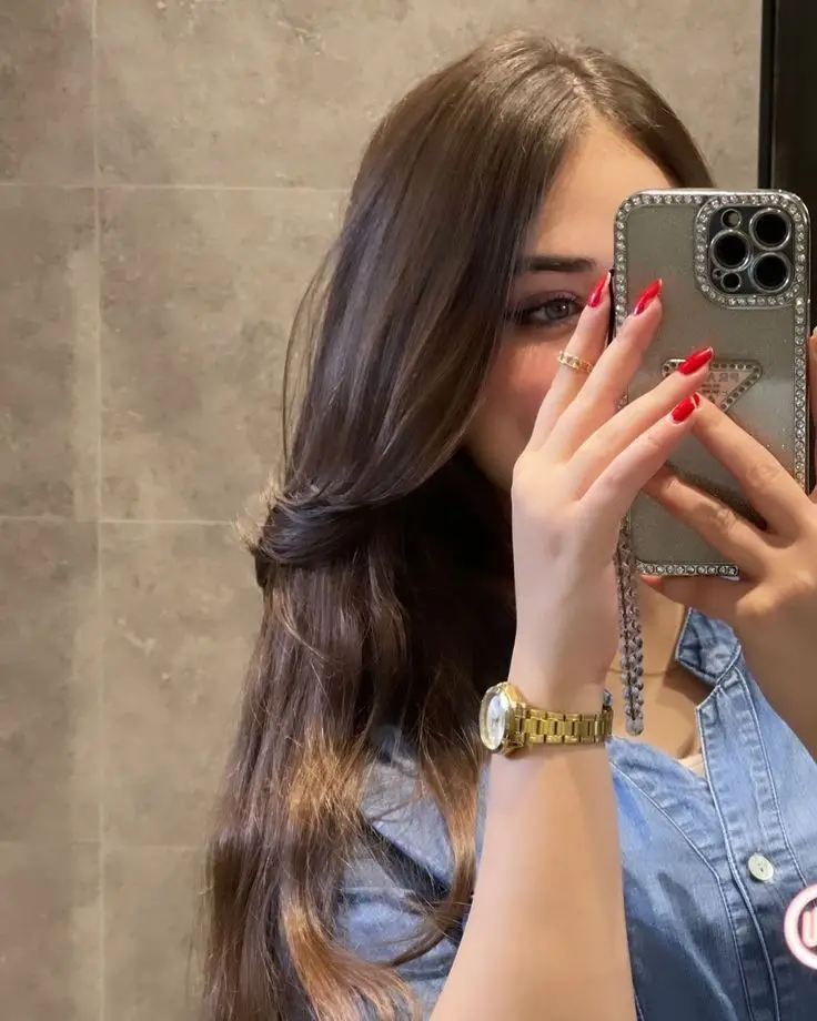 attitude-girl-dp-alone