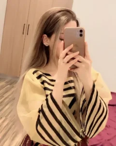 attitude-girl-dp-back-side