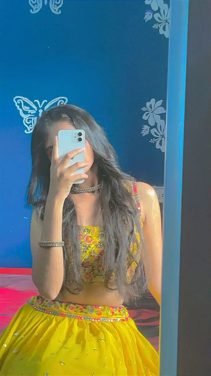 attitude-girl-dp-black-colour