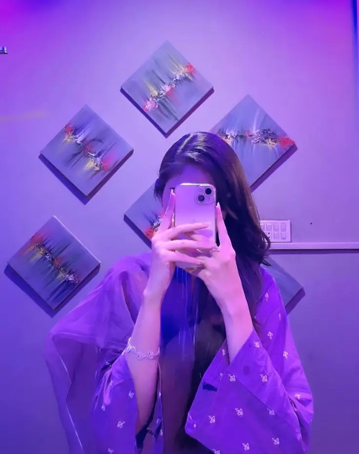 attitude-girl-dp-black-dress