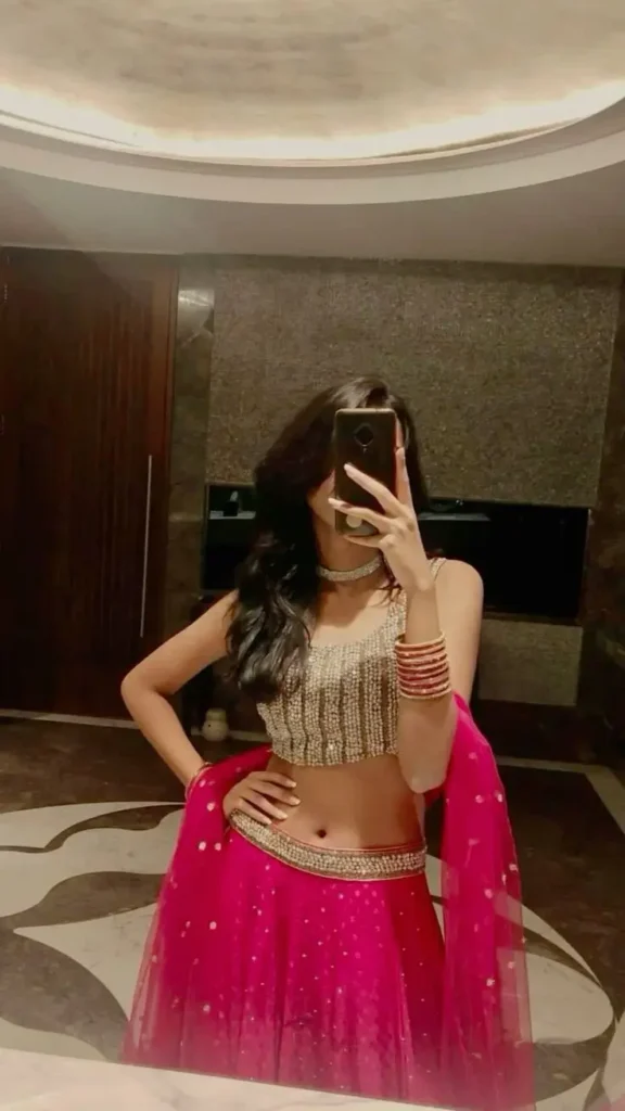 attitude-girl-dp-for-instagram-black-and-white-stylish