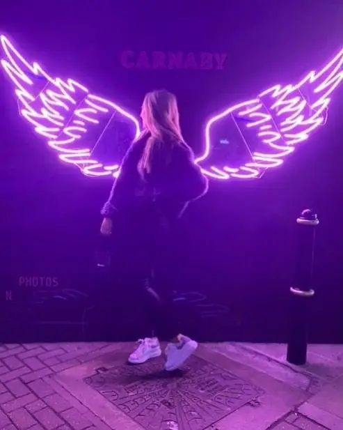 attitude-girl-dp-for-instagram-black-simple