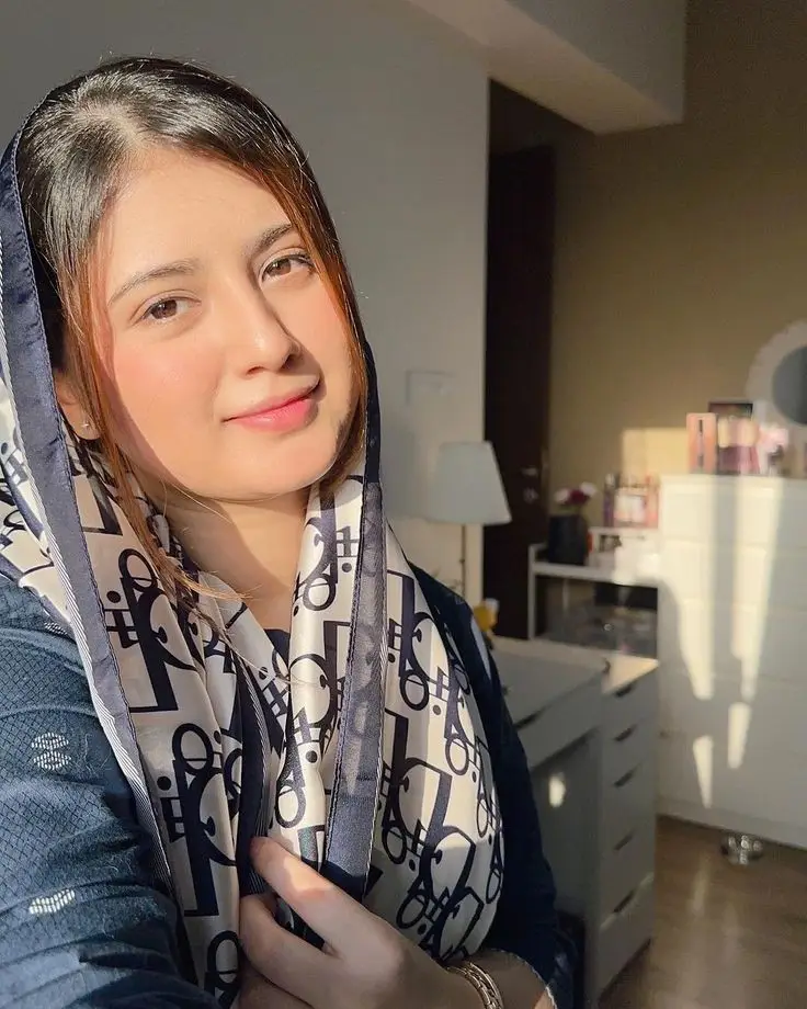 beautiful-single-girl-dp-new-2