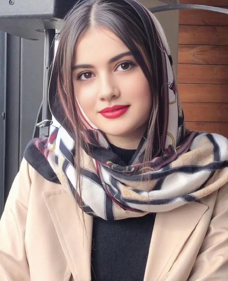 cute-single-girl-dp-attitude-for-instagram-1