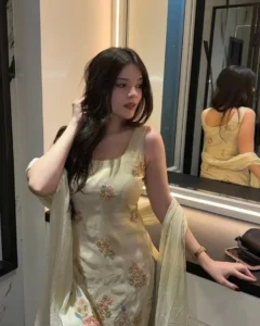 single-girl-dp-black-colour-for-instagram-240x300